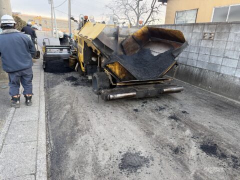 吉川市八子新田地内舗装補修工事